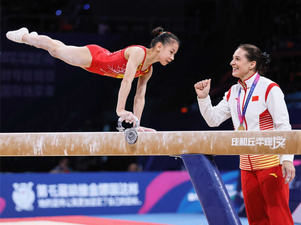 49岁丘索维金娜与中国年轻选手合影:朝气蓬勃,携手共进! 49岁丘索维金娜与中国年轻选手合影:朝气蓬勃,携手共进!